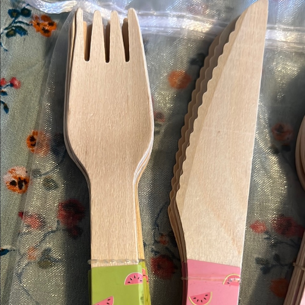Colorful Wooden Cutlery Set with Watermelon Design - Picture 3 of 6
